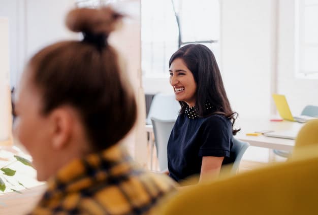 Photographie d'employés de bureau heureux